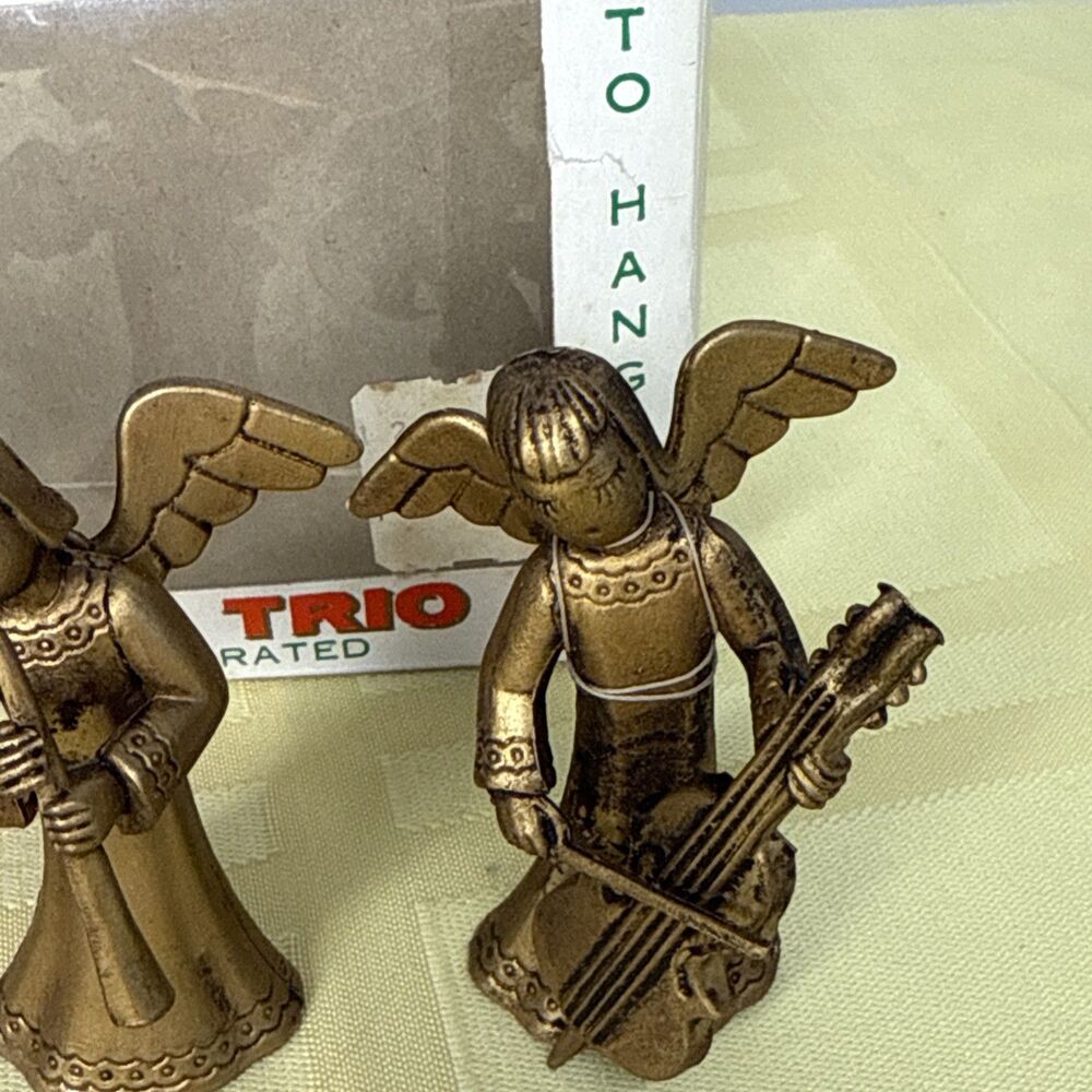 Vintage Hard Plastic Musical Angel Ornament Trio Made in British Hong Kong - Picture 2 of 13